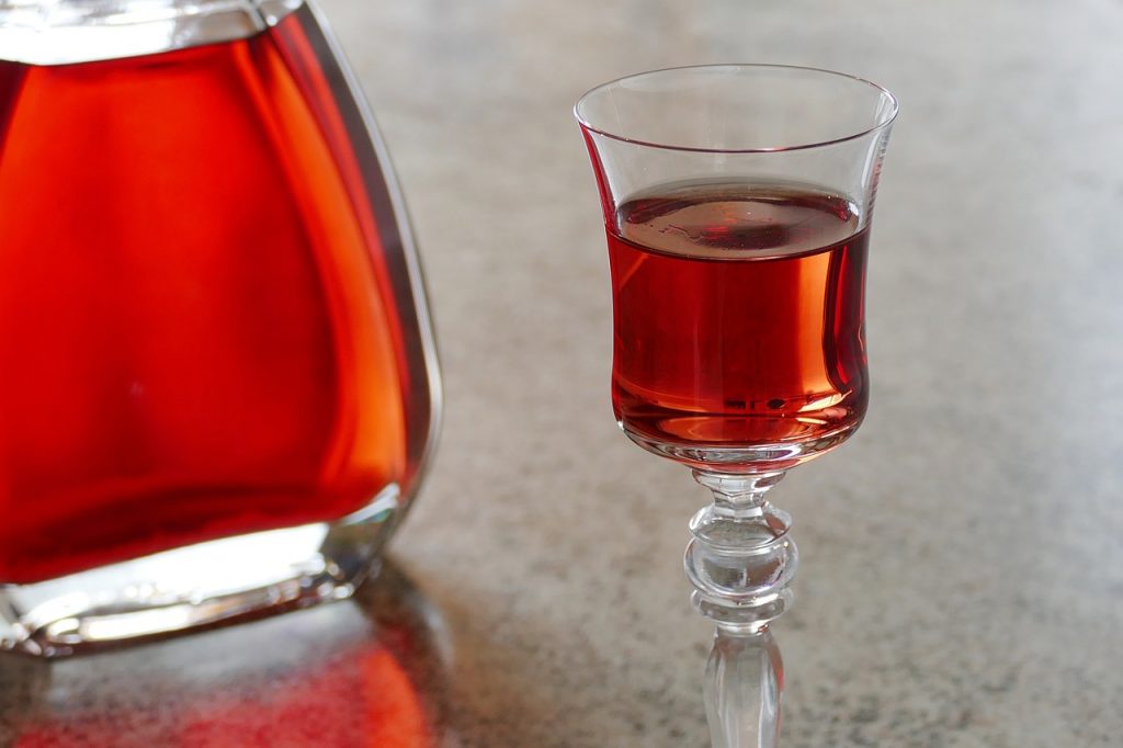 red currant liqueur, liqueur, alcohol